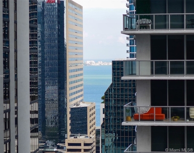 1000 Brickell Plaza - Photo Thumbnail 8