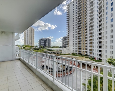 801 Brickell Key Blvd - Photo Thumbnail 22