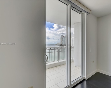 801 Brickell Key Blvd - Photo Thumbnail 33