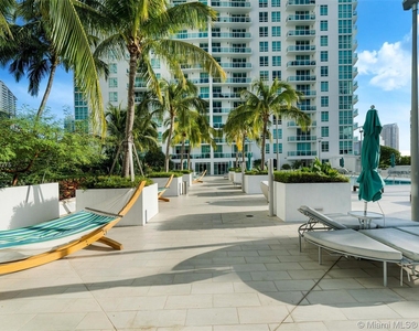 951 Brickell Ave - Photo Thumbnail 22