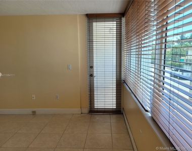 8233 Harding Ave - Photo Thumbnail 19