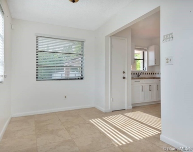 11860 Sw 180th St - Photo Thumbnail 7