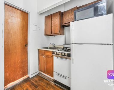 212 East 85th Street - Photo Thumbnail 1