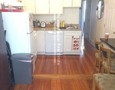 79 Phillips St Apt 3f - Photo Thumbnail 0