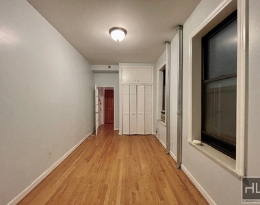 306 East 11 Street - Photo Thumbnail 3