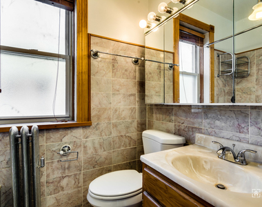 6517 North Bosworth Avenue - Photo Thumbnail 18