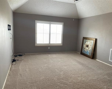 4025 Steepleridge Drive - Photo Thumbnail 15