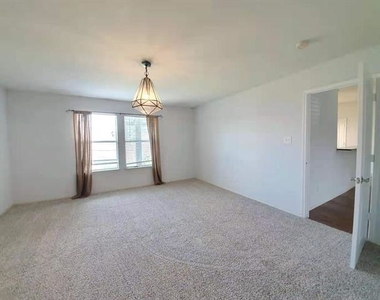 2117 Preston Trail - Photo Thumbnail 15