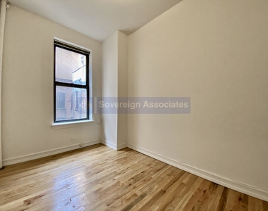 401 East 68th Street - Photo Thumbnail 5