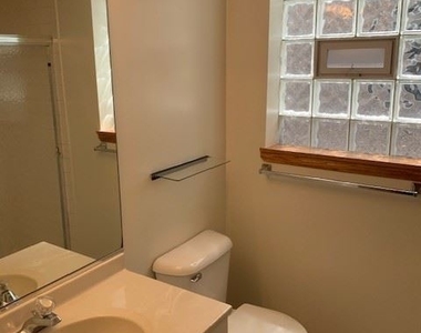 1534 N. Claremont - Photo Thumbnail 7