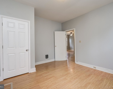 3406 Chesley Avenue - Photo Thumbnail 9