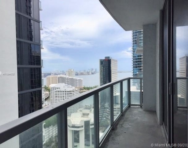 1050 Brickell Ave - Photo Thumbnail 10