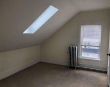 91 Cushing St - Photo Thumbnail 1