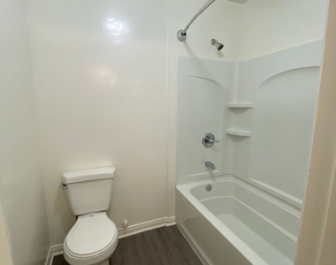 5452 Lindley Avenue - Photo Thumbnail 1