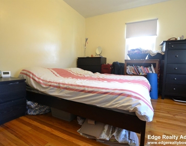 45 Beechcroft St Apt 3 - Photo Thumbnail 1