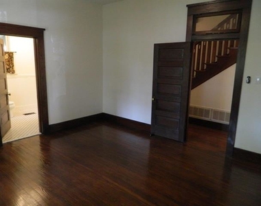 2820 Travis Avenue - Photo Thumbnail 14