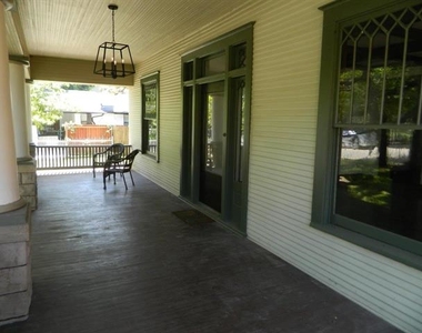 2820 Travis Avenue - Photo Thumbnail 6