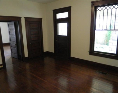 2820 Travis Avenue - Photo Thumbnail 13