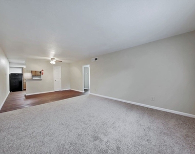 6008 Bellaire - Photo Thumbnail 5