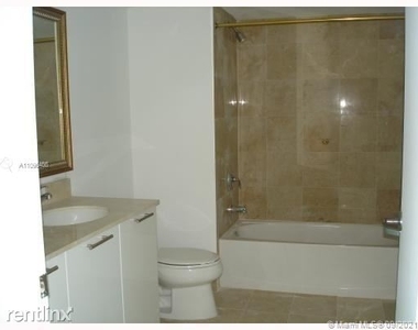 1800 N Bayshore Dr Apt 3205 - Photo Thumbnail 1