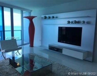 17001 Collins Ave - Photo Thumbnail 6