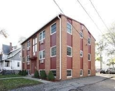 318 John St - Photo Thumbnail 2