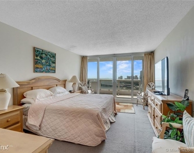 1717 N Bayshore Drive B-4156 - Photo Thumbnail 9