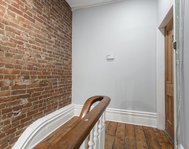 154 Mercer St - Photo Thumbnail 10