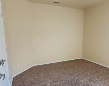 840 Santa Rosa Drive - Photo Thumbnail 17