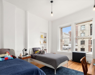 105 Hudson St - Photo Thumbnail 7