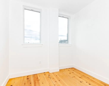 291 Metropolitan Avenue - Photo Thumbnail 6