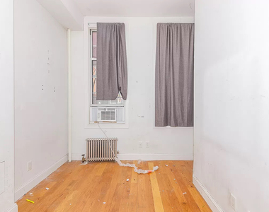 291 Wyckoff Avenue - Photo Thumbnail 6