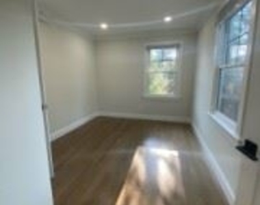 12 Lopez Ave # 3 - Photo Thumbnail 3