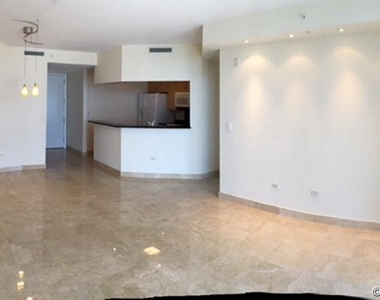 801 Brickell Key Blvd - Photo Thumbnail 5