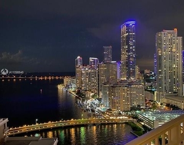 801 Brickell Key Blvd - Photo Thumbnail 10