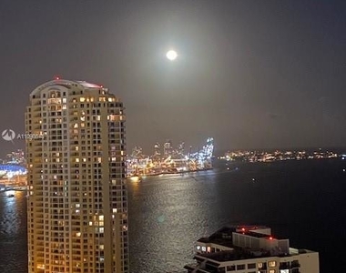 801 Brickell Key Blvd - Photo Thumbnail 14