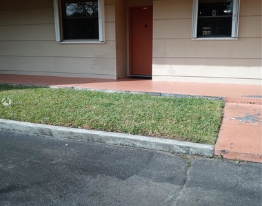 10253 Nw 9th Street Cir - Photo Thumbnail 0