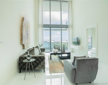 900 Biscayne Blvd - Photo Thumbnail 14