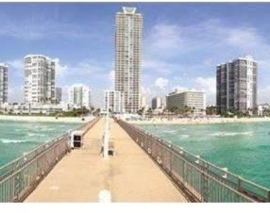 16699 Collins Ave - Photo Thumbnail 24