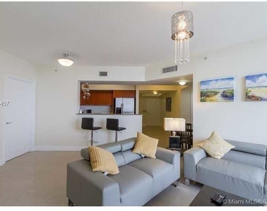 16699 Collins Ave - Photo Thumbnail 2