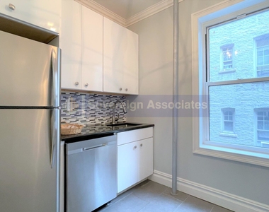 4441 Broadway - Photo Thumbnail 11