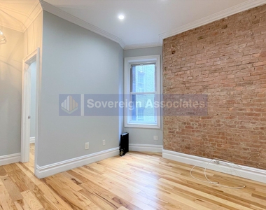 4441 Broadway - Photo Thumbnail 1