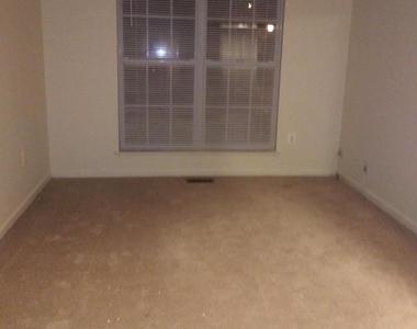 1802 Chatfield Terrace - Photo Thumbnail 10