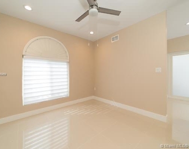 15225 Sw 140th St - Photo Thumbnail 4