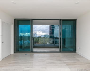 1451 Brickell Ave - Photo Thumbnail 11