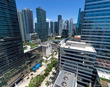 1451 Brickell Ave - Photo Thumbnail 12