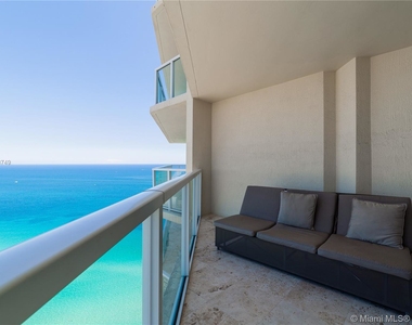 16699 Collins Ave - Photo Thumbnail 18