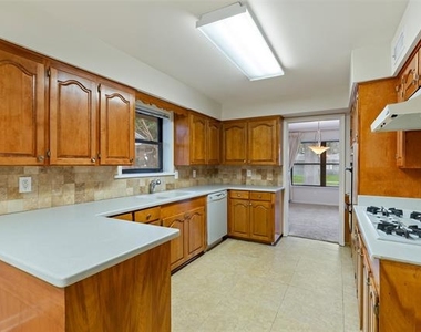 6138 Annapolis Lane - Photo Thumbnail 3