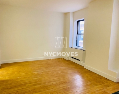 540 West 34th Street - Photo Thumbnail 6