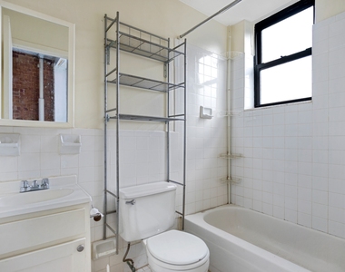 325 East 89th Street - Photo Thumbnail 9